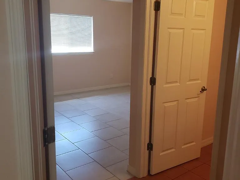 2419 Quentin Ave S — Photo 12