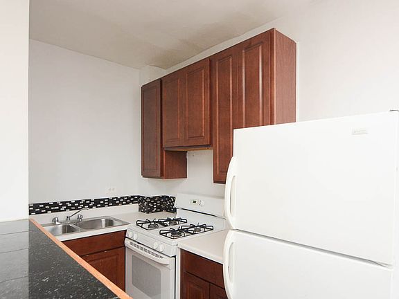 2nd image of 941 W Carmen Ave APT 703