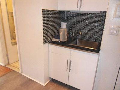 2nd image of 231 E 10th St APT 10