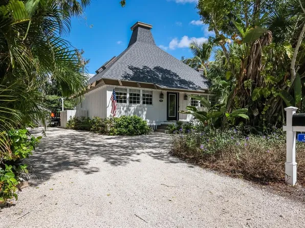 560 Broadway St, Longboat Key, FL 34228