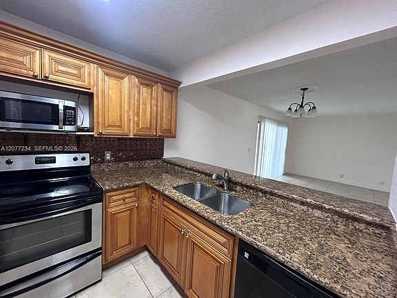 5th image of 1525 Lake Crystal Dr APT D