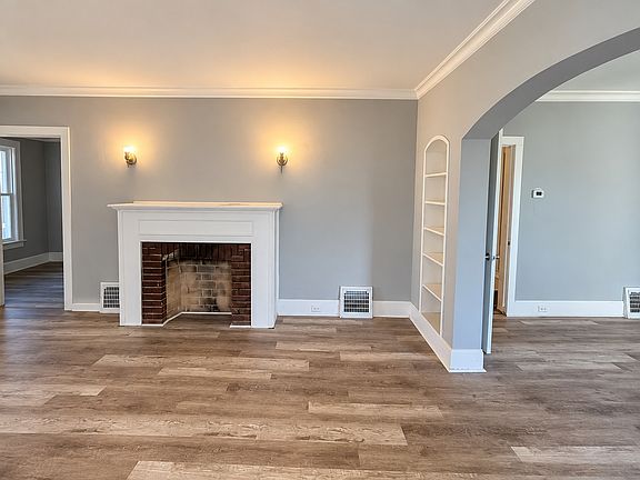 3rd image of 1215 Marmion Ave #1