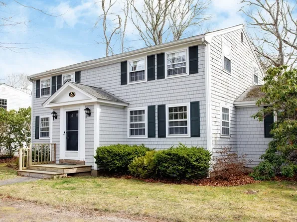 245 Wianno Cir, Barnstable, MA 02630