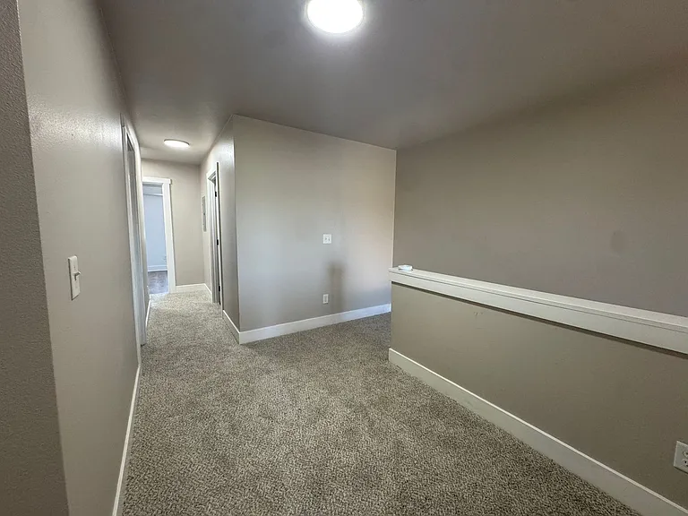 144 Allison Ave — Photo 14