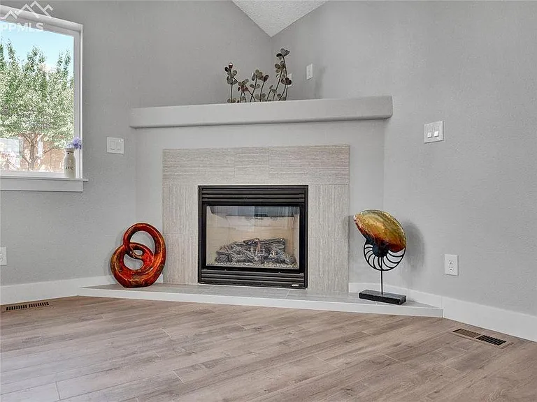 7154 Grand Prairie Dr — Photo 5