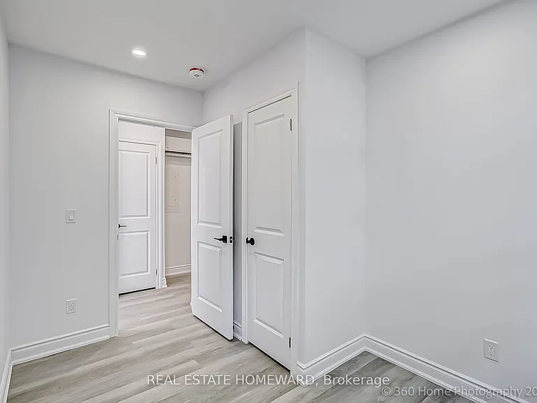 419 Woodbine Ave #10 — Photo 13