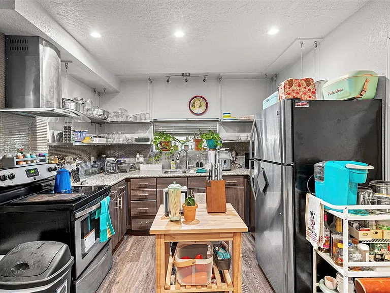 4630 Woodside St #1 — Photo 4