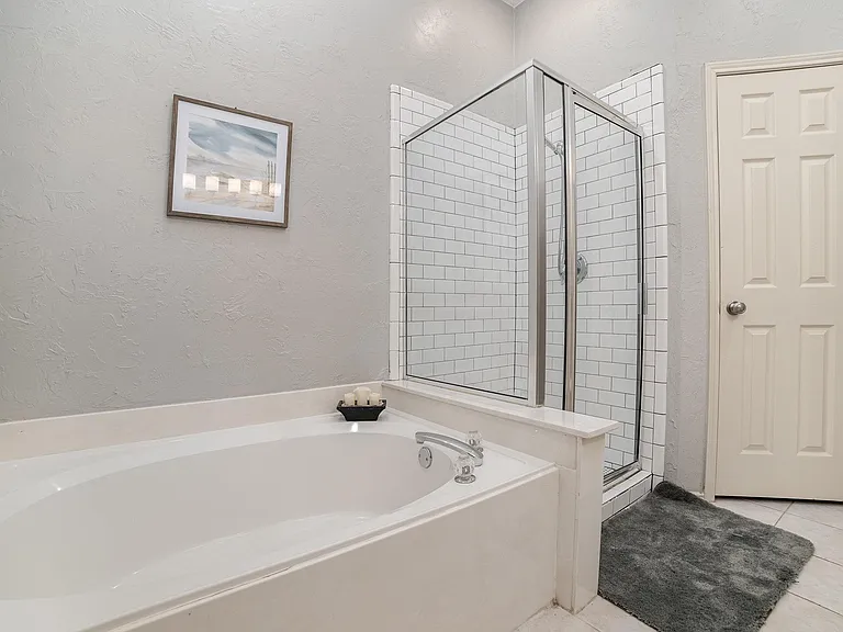 4201 Pinewood Dr — Photo 12