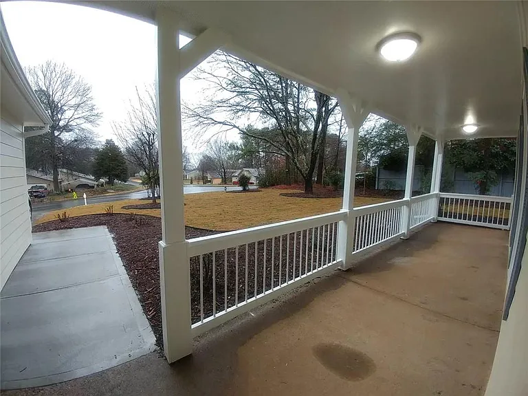 50 Parkmont Dr — Photo 2