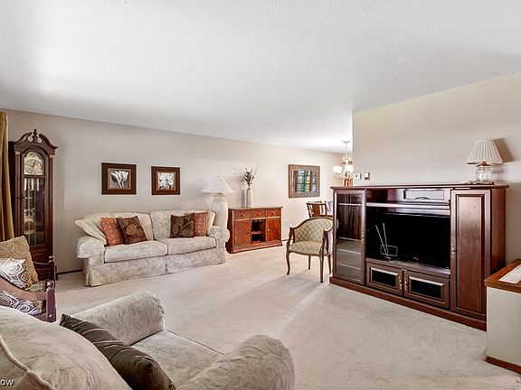 4th image of 4671 Azalea Ln