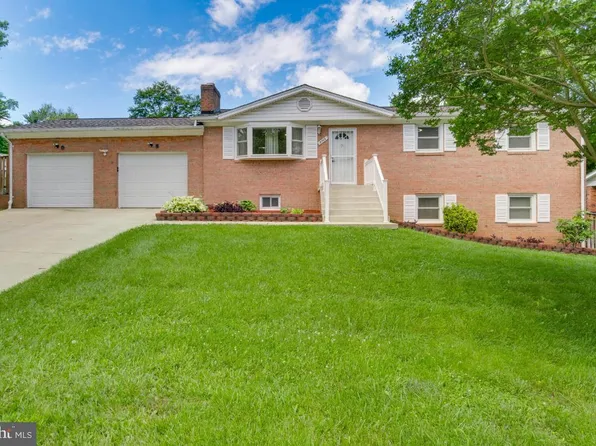 8205 Steve Dr, District Heights, MD 20747