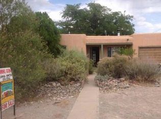 824 Palomas Dr SE, Albuquerque, NM 87108