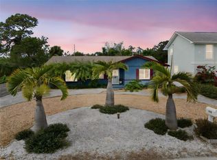 1419 Gray St S, Gulfport, FL 33707