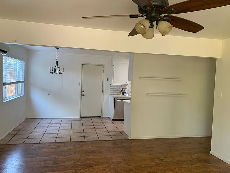 1921 Drexel Dr — Photo 5
