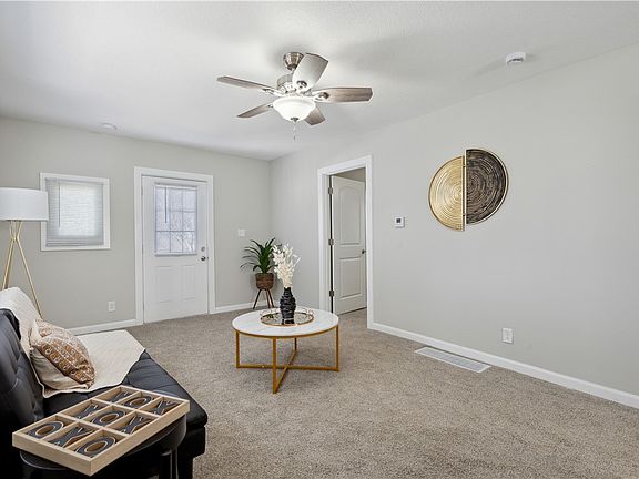 5th image of 2323 Maple St