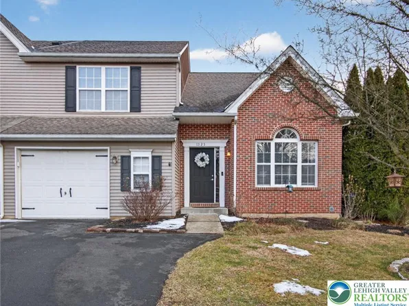 1525 Cambridge Dr, Macungie, PA 18062
