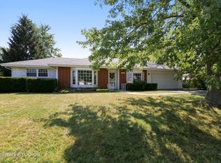 2219 Ridgeland Dr, Lindenhurst, IL 60046