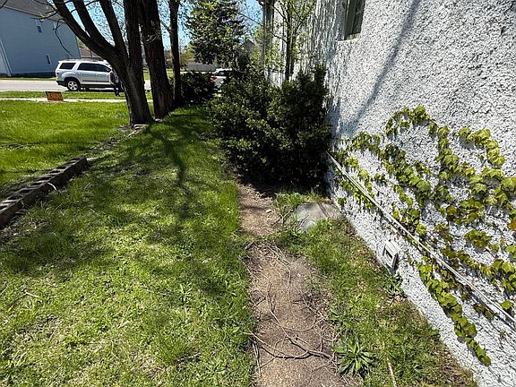 3rd image of 3809 Catalpa St