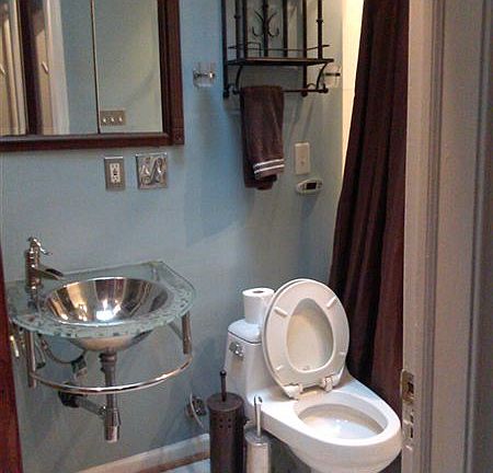 Top Floor Bath Room