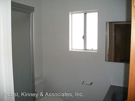 4th image of 134 1/2 Santa Ana Ave