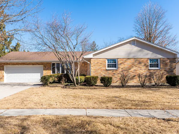 1608 Huntington Rd, Dekalb, IL 60115