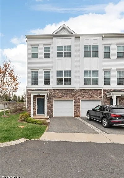 309 Saratoga Ct — Photo 31