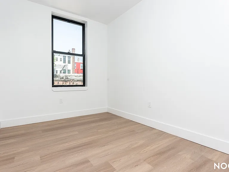 589 Knickerbocker Ave #2B — Photo 16