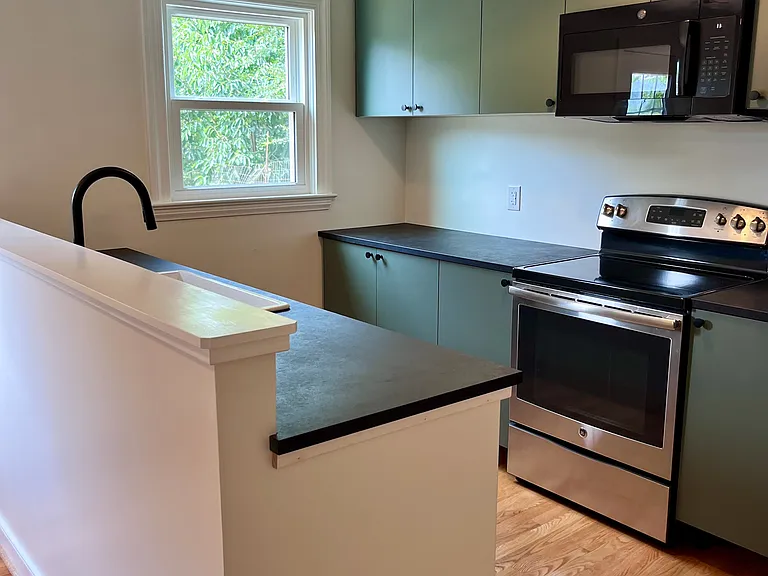 1210 Meriwether St — Photo 4