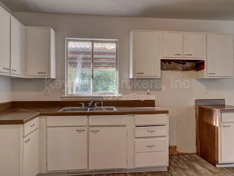 8774 Channing Dr — Photo 7