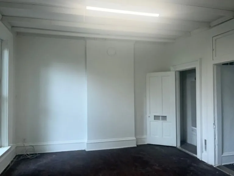 537 S 4th St — Photo 11