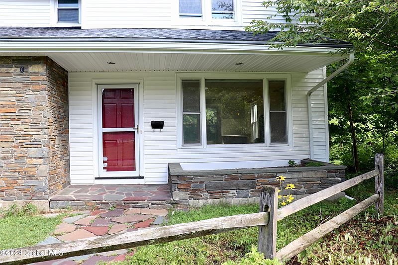 4th image of 163 Adams Place