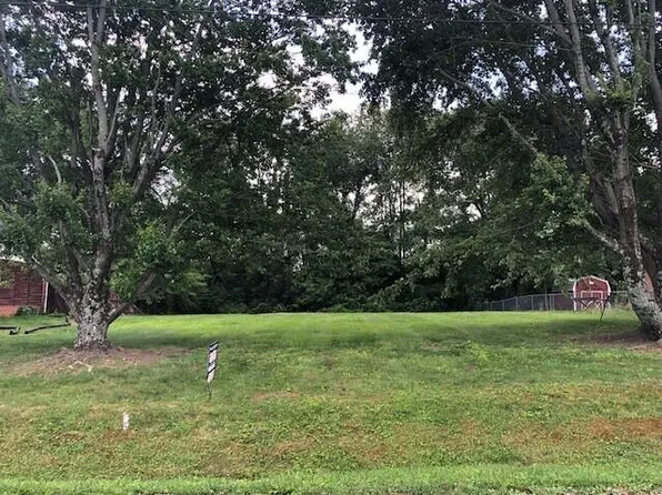 103 Virginia Dr, Greeneville, TN 37745