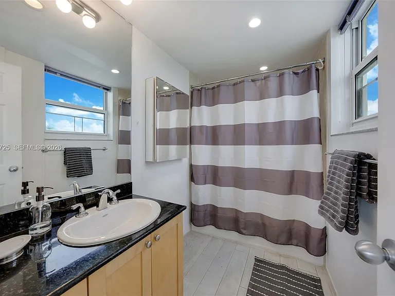 10350 W Bay Harbor Dr #4R — Photo 15