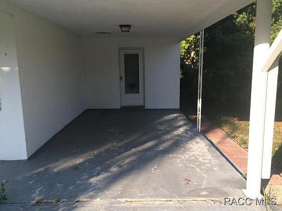 5th image of 10 Hoover St