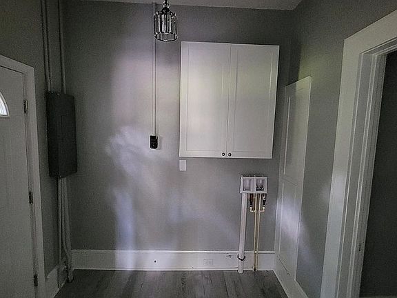 2nd image of 506 Ware St