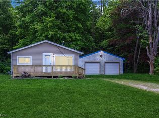 4148 Lake Rd E, Geneva, OH 44041