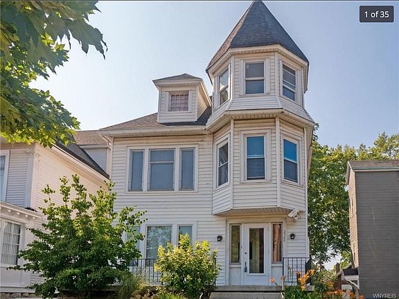 2nd image of 2528 Main St #1