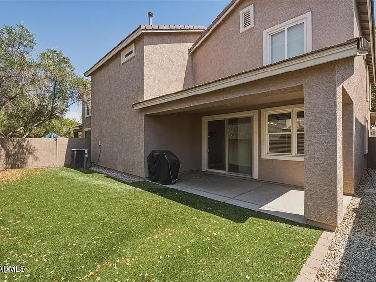 2246 E Fraktur Rd — Photo 24