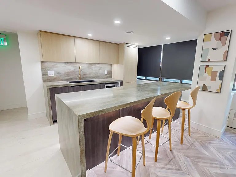 30 Edith Dr — Photo 13