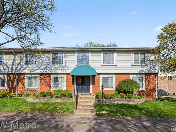 2471 Mulberry Sq APT 15, Bloomfield Hills, MI 48302