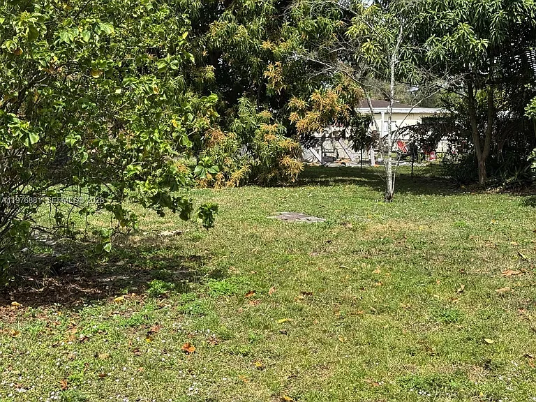 16981 NE 8th Ct — Photo 4