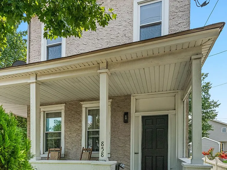 858 Market St — Photo 12
