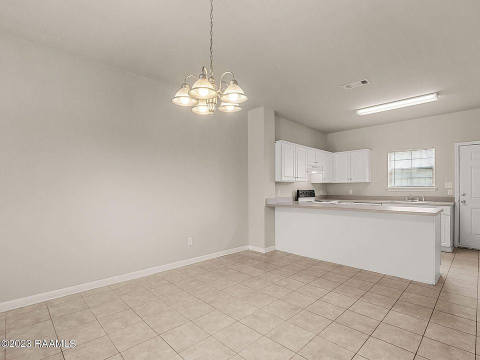 1711 Mignonette Ln #12-B, Lake Charles, LA 70605 | Zillow