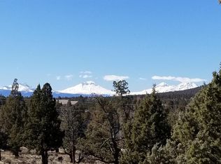 2445 Cardinal Ct, Redmond, OR 97756