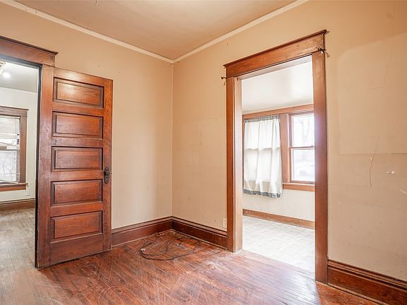 4th image of 1339 E Sheridan Ave