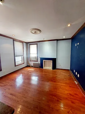 Rented by Bond New York | media 13