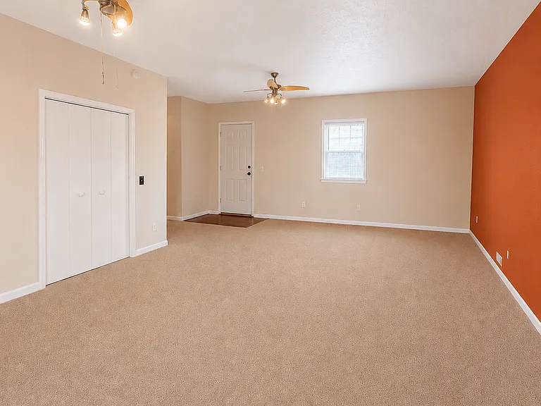 3805 S Valmore Ave — Photo 15