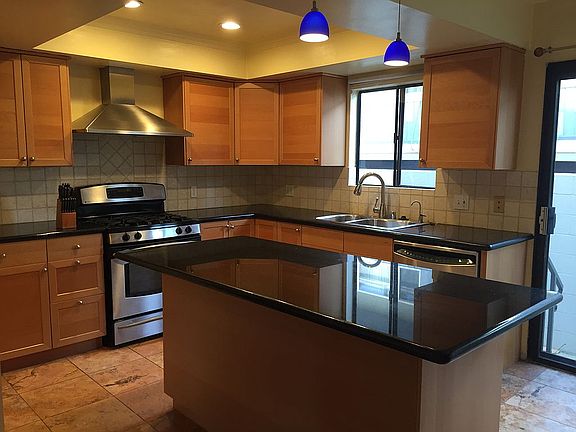 3rd image of 3621 Garnet St APT 4