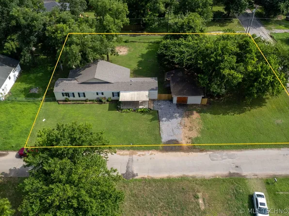 215 E Florida St, Durant, OK 74701
