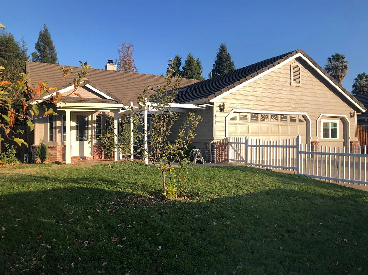 2431 Carmelo Way photo 1
